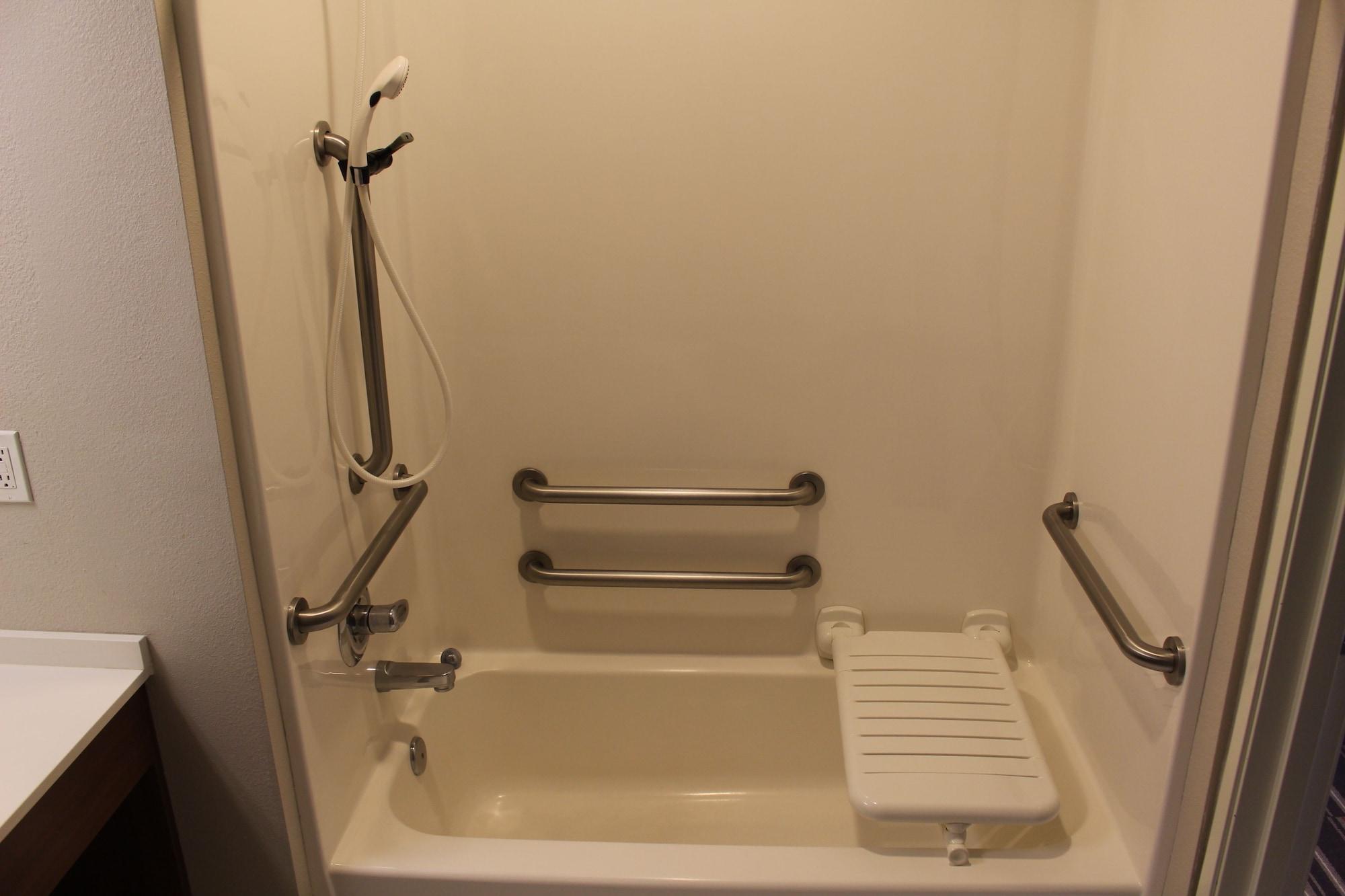 Microtel & By Wyndham Hotel Sweetwater