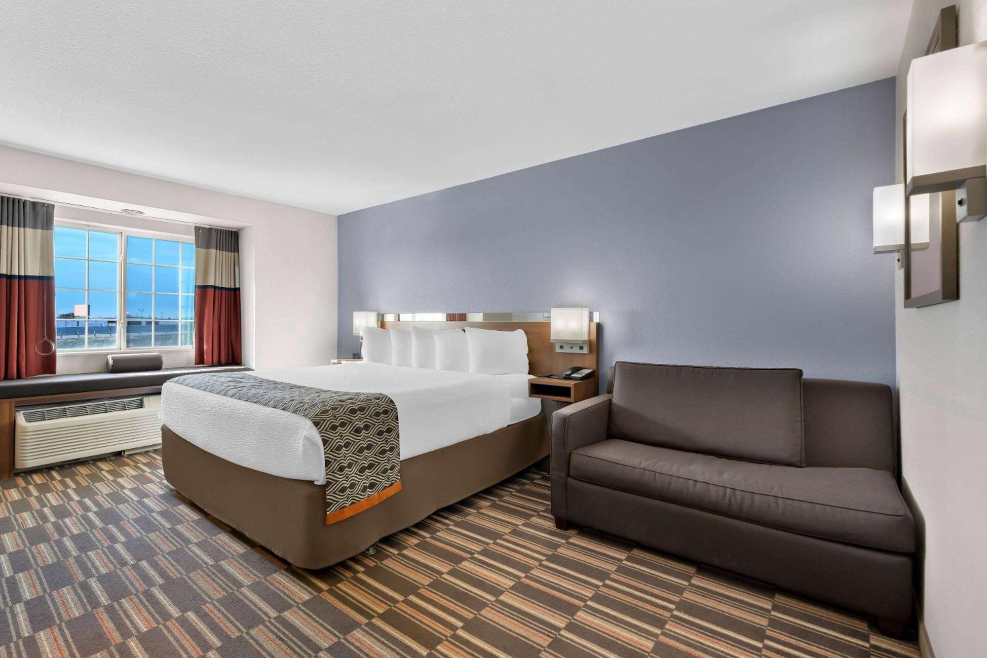 Microtel & By Wyndham Hotel
