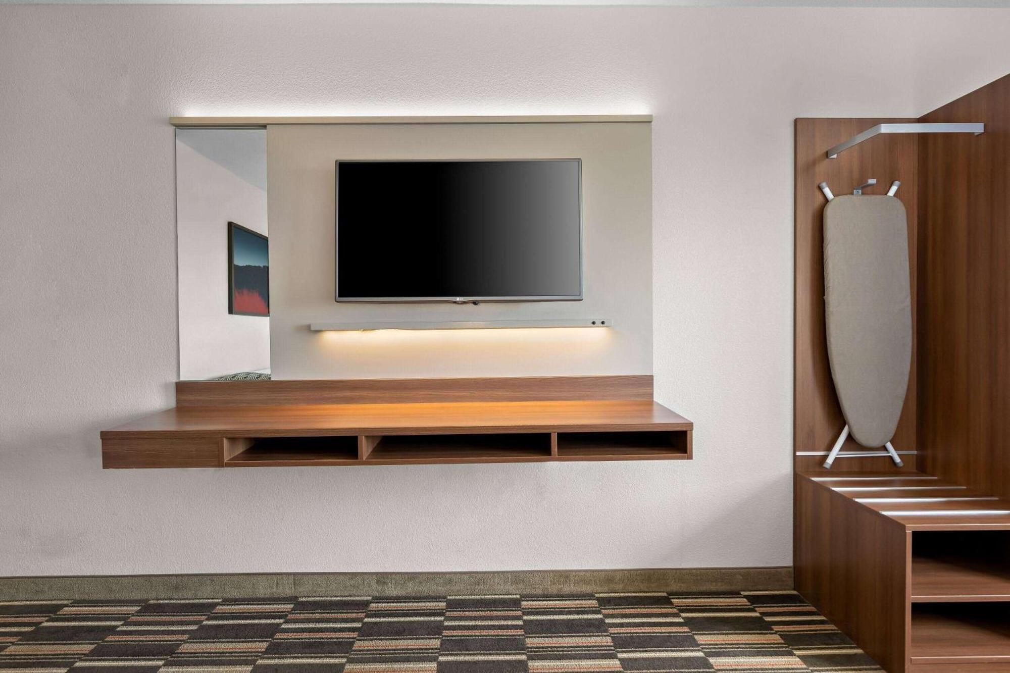 Microtel & By Wyndham Hotel 3*