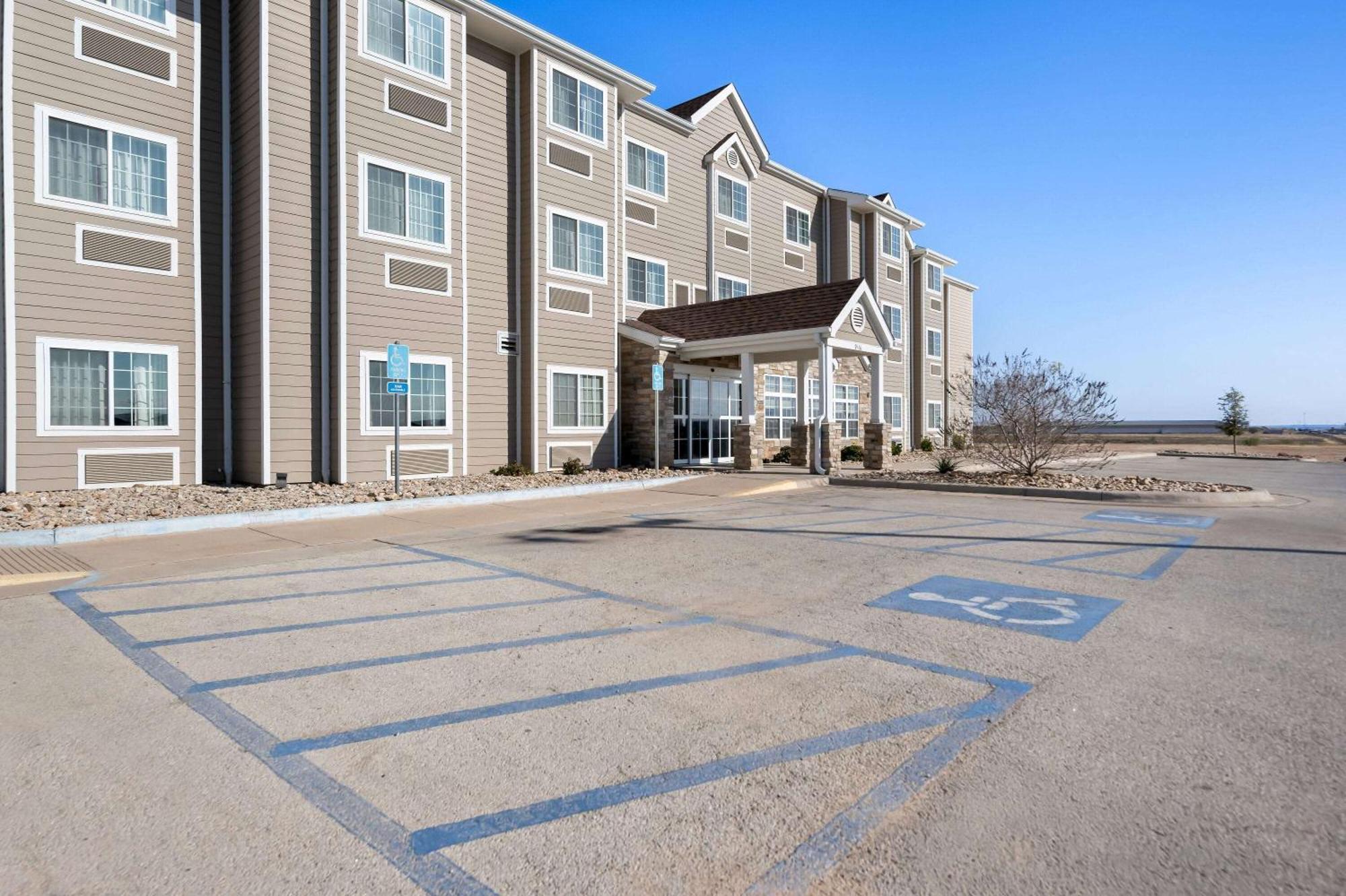 Microtel & By Wyndham Sweetwater